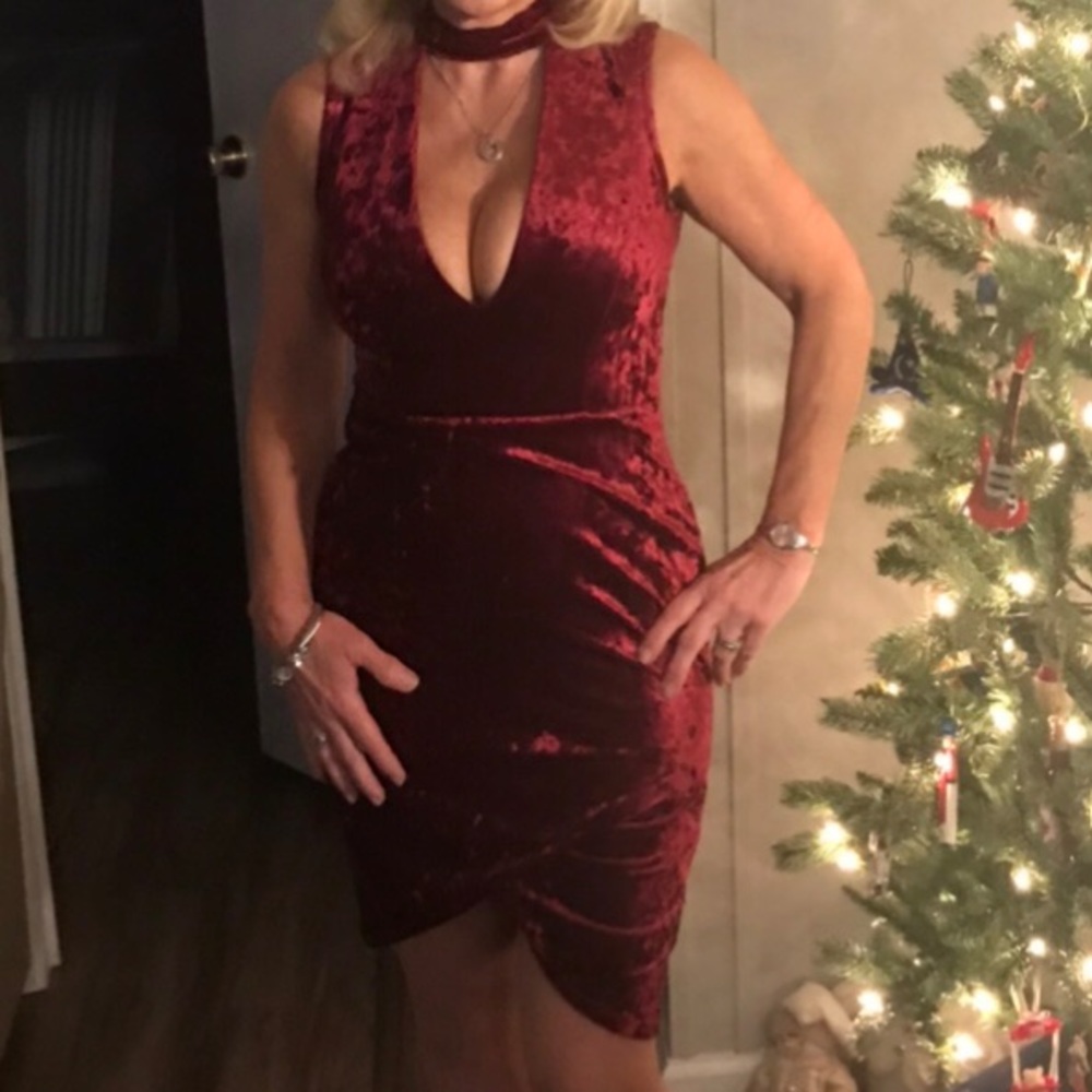 Low plunge dress. Beautiful holiday velvet dress